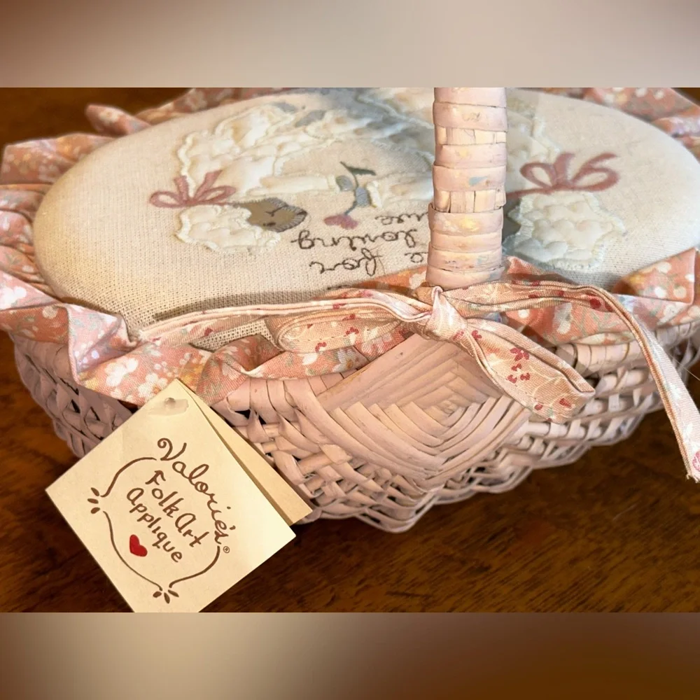 Vintage Folk Art Basket w/ Lid Sewing Storage Lambs Mother’s Love Appliqué